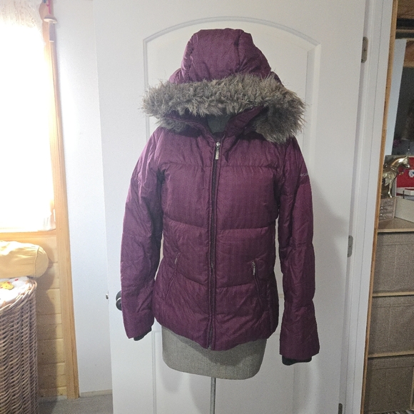 Columbia Jackets & Blazers - Columbia Plum Purple Puffer Hooded Coat, Size S